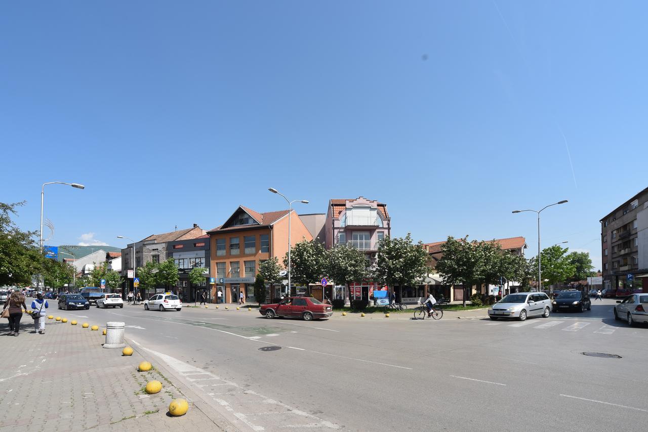 City Center Apartments Пирот Экстерьер фото